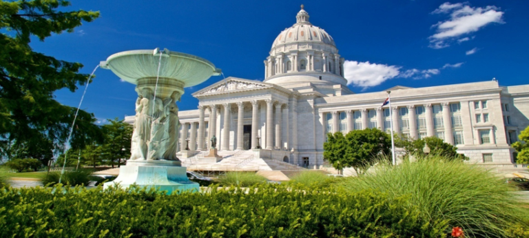 The 7 Best Vacation Websites for Missouri Trips in 2026